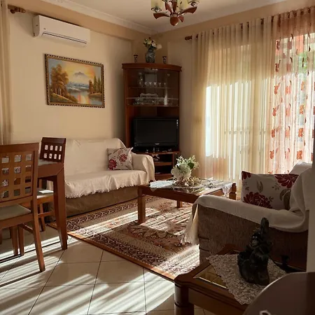 Apartament Parid *